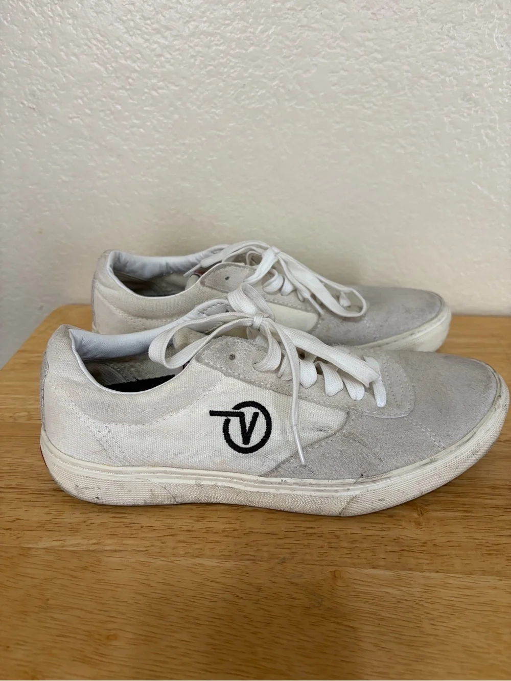 Vans Paradoxxx Unisex Low-Top Sneakers in White Men's 7.5 Women 9